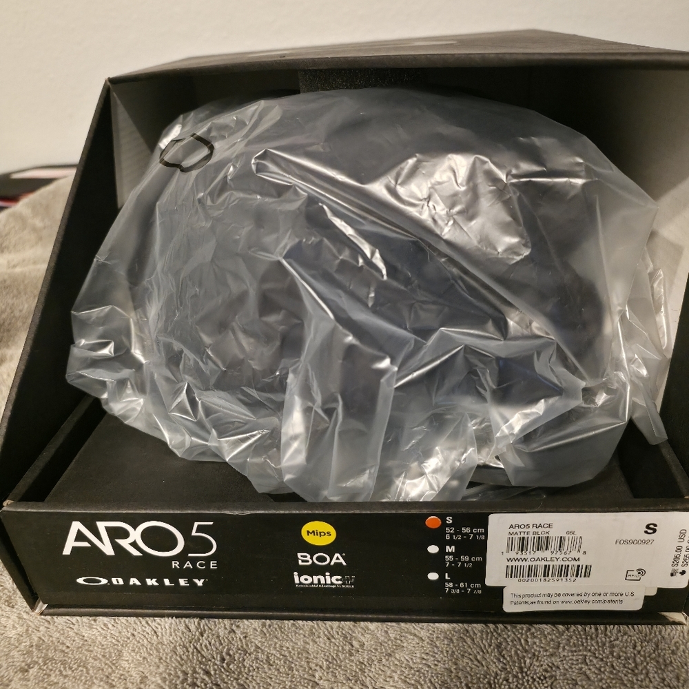 Oakley ARO5 Race Black Helmet - Picture 7 of 8